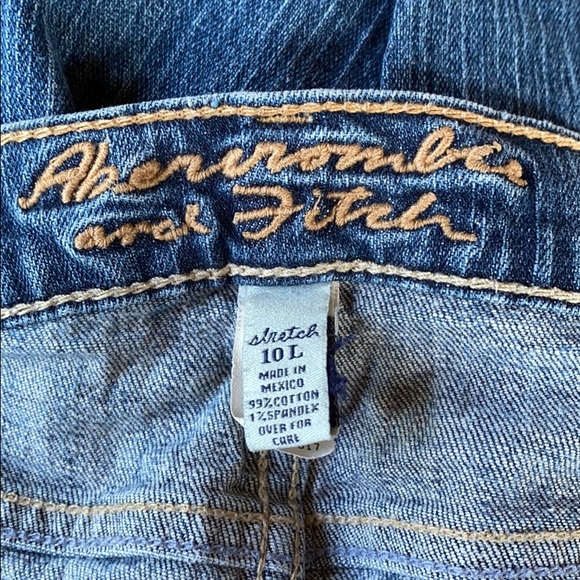 Abercrombie & Fitch Straight Leg Jeans - Picture 5 of 5